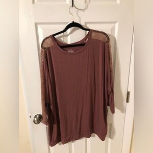 Dusty rose, least three-quarter length sleeve shirt